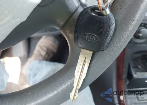 2004 Kia Optima Ex V6/Lx V6 z USA, uszkodzony, nr VIN KNAGD128X45306592